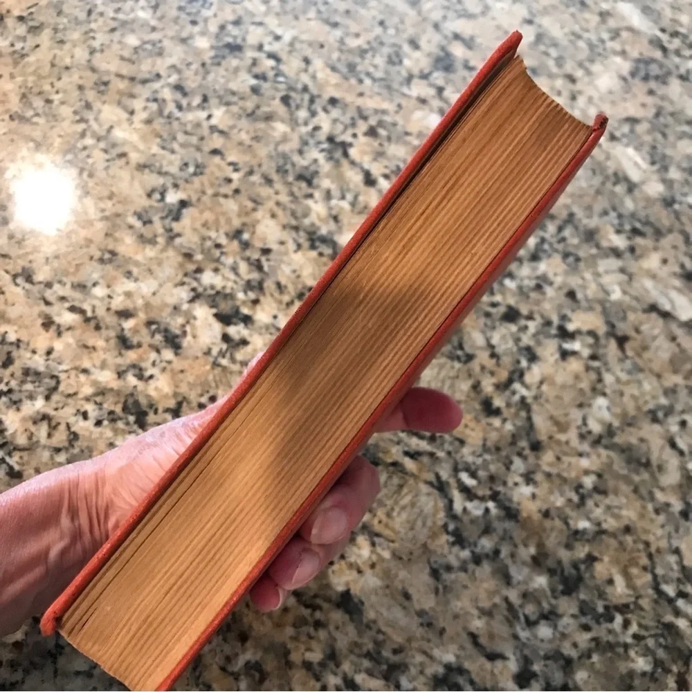 📕VINTAGE Hardcover Book